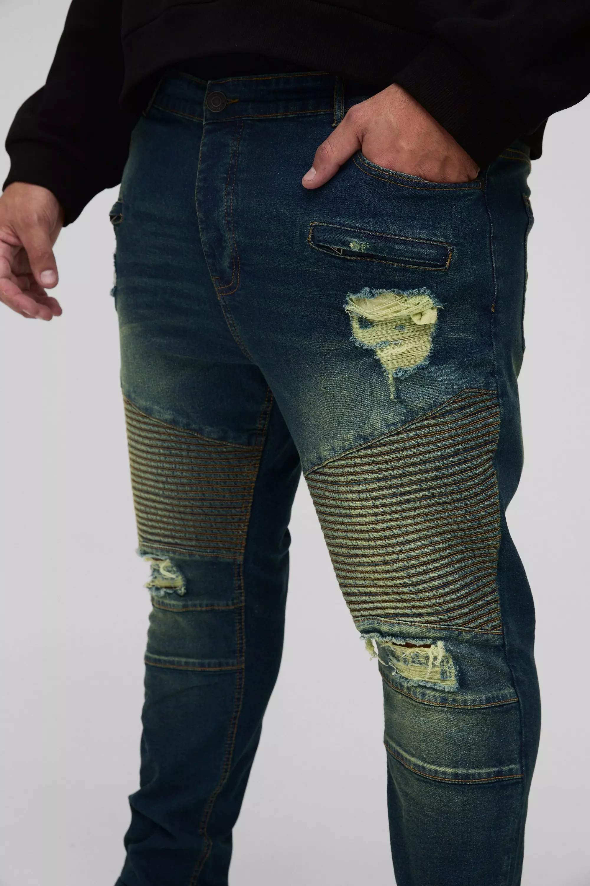 Plus Skinny Stretch Ripped Distressed Biker Jeans boohooMAN
